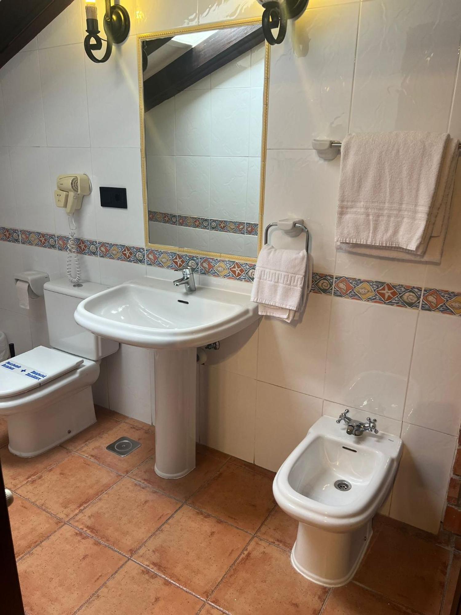 Hotel El Bricial Soto De Cangas Bagian luar foto